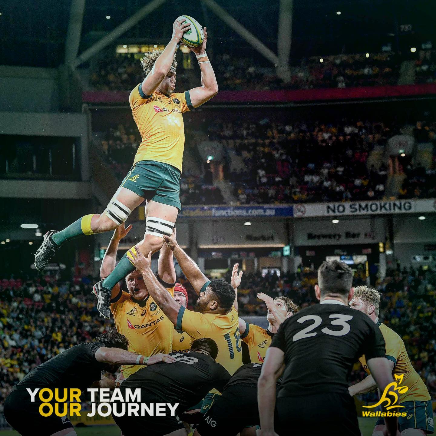 Ned Hanigan in a lineout for the Wallabies against the All Blacks