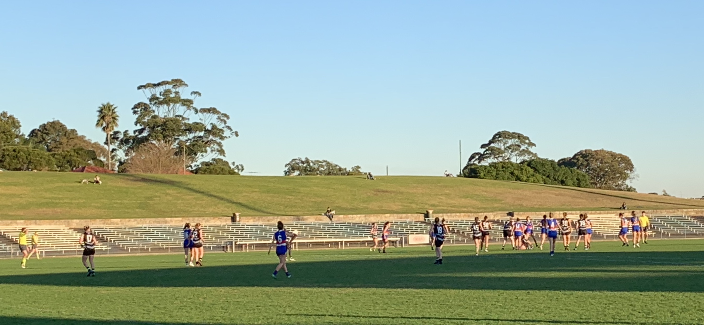 The UNSW-ES Bulldogs Women's Premier Division team in a strong defeat over the Inner West Magpies on Ladies Day at Henson Park