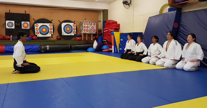 Maryuma Sensei instructs the UNSW Aikido Club